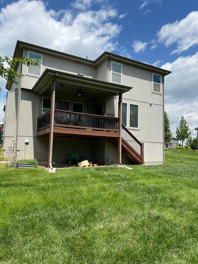 Building Photo - LOOK AT THIS GEM!  Schedule A Tour Today!!  Don't miss out on the Spring Special that was just ad...