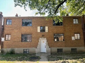 Building Photo - 1643 Anita Pl