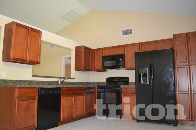 Foto del edificio - 2143 Opal Dr