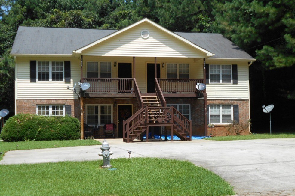 1976 Oakwood Dr Unit 1976, Stockbridge, GA 30281 Apartment for Rent