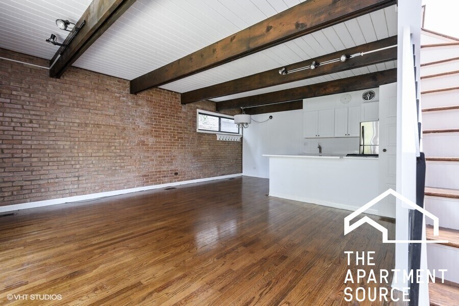 Foto principal - 1201 W Belden Ave