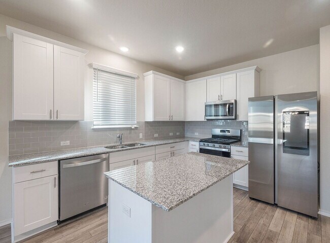 Building Photo - 181 Sugarberry Dr