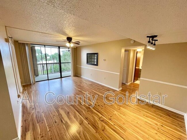 Foto del edificio - 21405 Olean Blvd