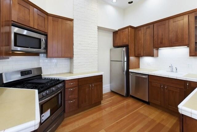 Building Photo - 2 bedroom in san francisco CA 94114