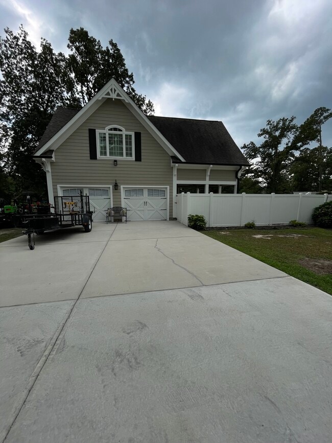 404 Overlake Dr, Raeford, NC 28376 Apartments in Raeford, NC