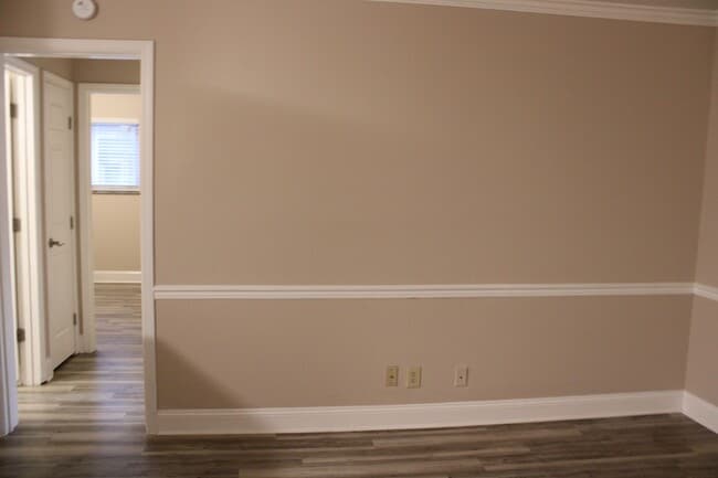 Building Photo - Fountain Place - 2BD/1BA ready for FALL 2026 move in!