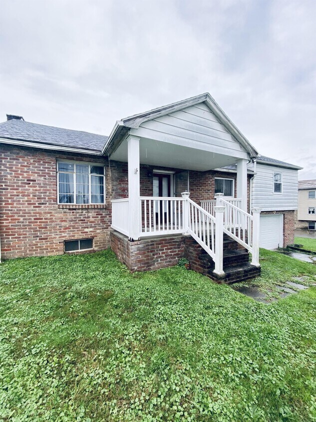 Foto principal - 1393 Saratoga Ave