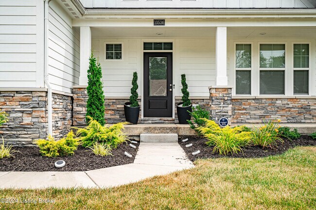Building Photo - 10536 Vista View Dr