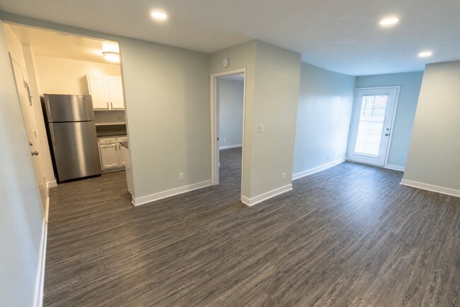 Interior Photo - 1944 Whitley Ave.
