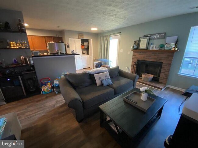 Foto del edificio - 11029 Thaxton Pl