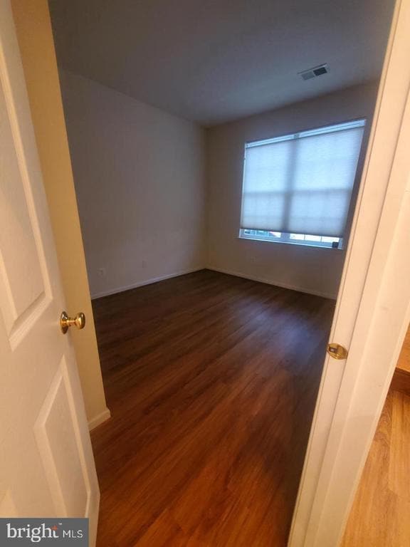 Foto del edificio - 42801 Sykes Terrace