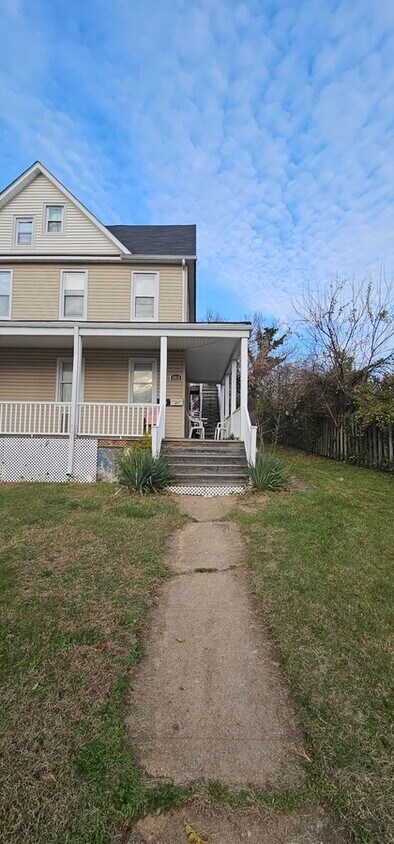 Primary Photo - 3016 Hamilton Ave