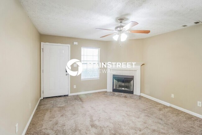 Foto del edificio - 4 Bedroom Pet-Friendly Home in Covington, GA with Main Street Renewal