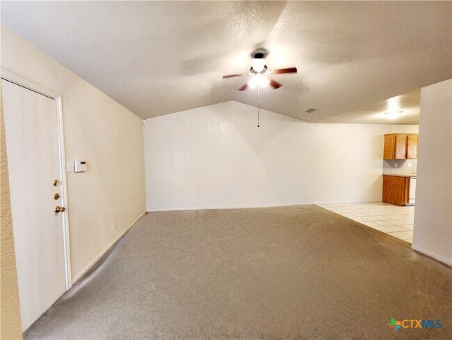 Building Photo - 203 Lydia Dr