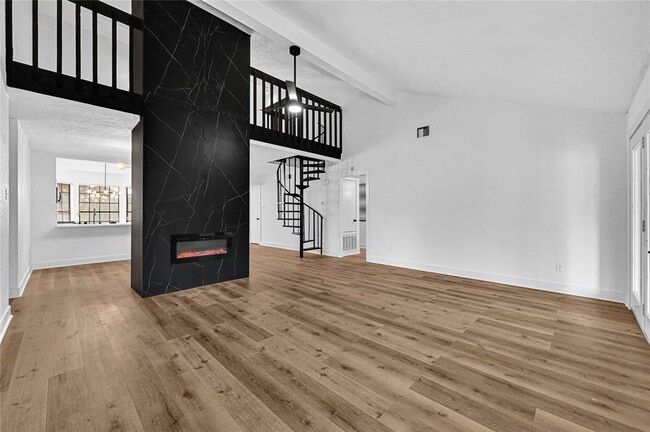 Building Photo - 2675 Coopers Post Ln