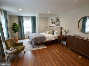 Building Photo - 2203 Forestside Dr