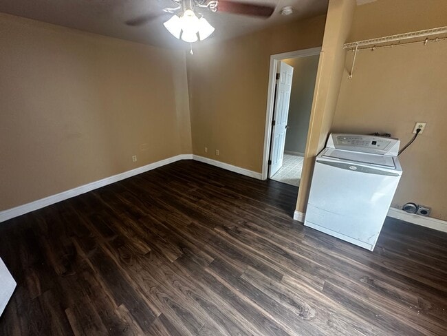 Foto del edificio - 1106 Olive St