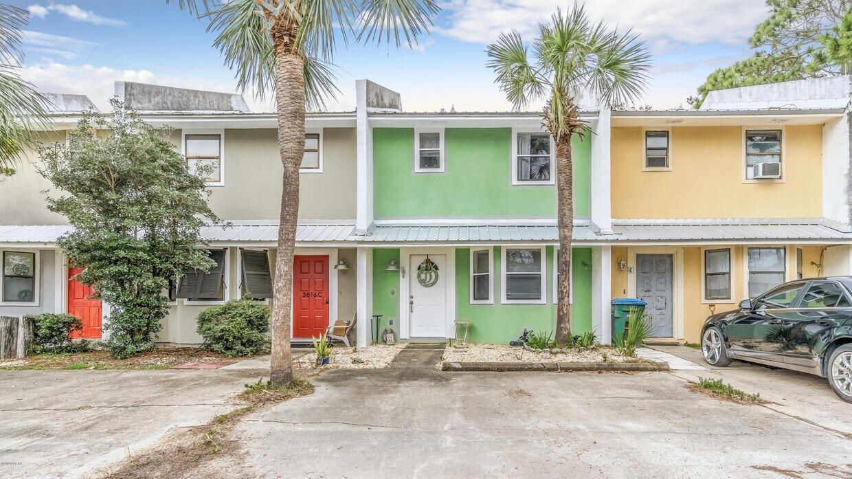 Foto principal - 3816 Quarts St