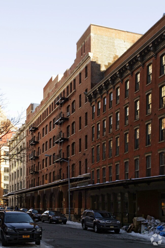 Foto principal - 60-60 Beach St