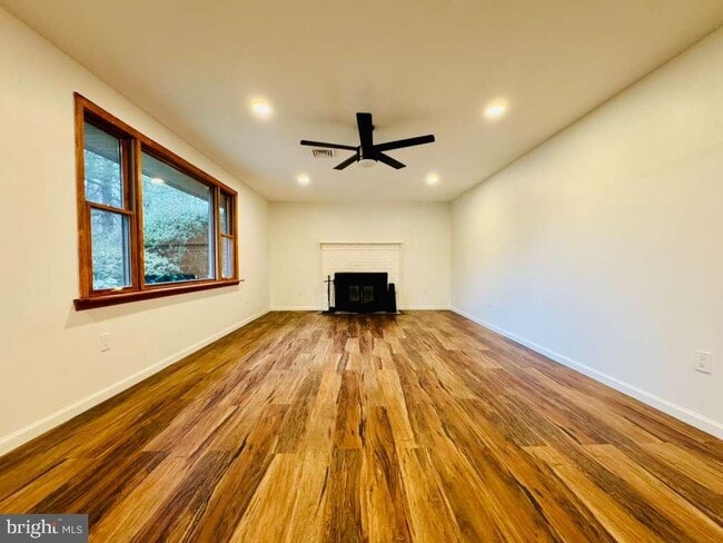 Foto del edificio - 305 Kresson Rd