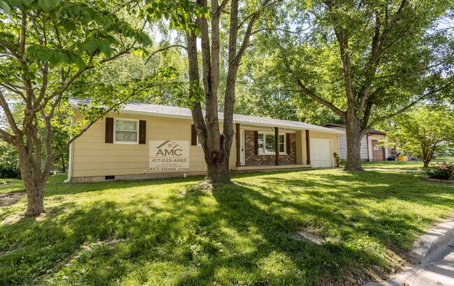 Foto del edificio - 1008 S Oak Ridge Dr