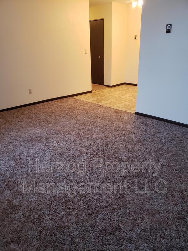 Foto del edificio - 905 Center St S