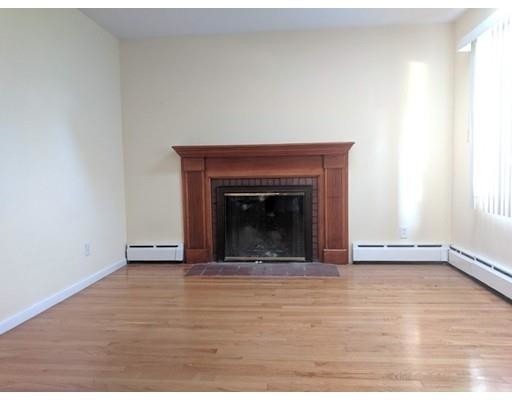 Building Photo - 548 Chapin St