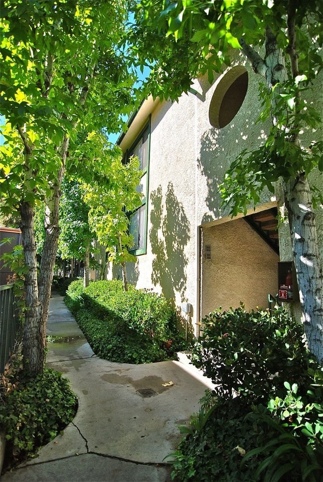 Building Photo - Windward Sea Apartments