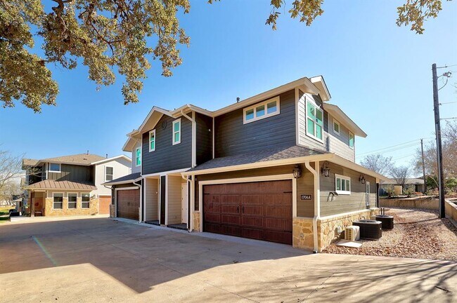 Foto del edificio - 1706 Cedar Bend Dr