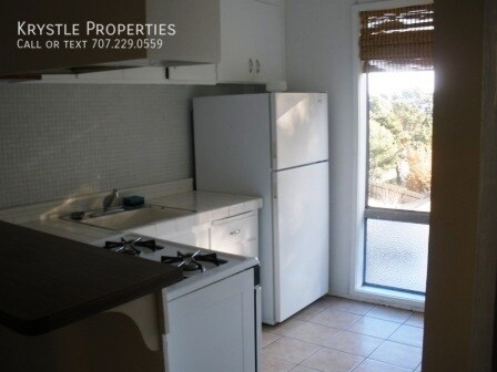 Building Photo - Stellar views from well done apartment one...