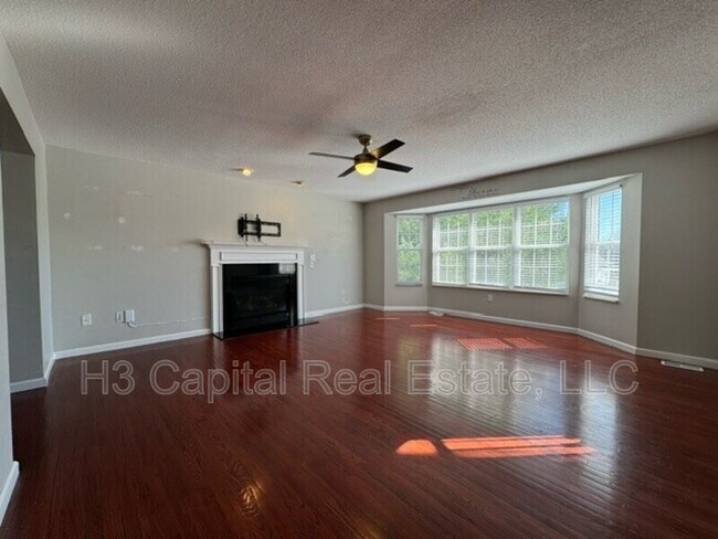 Foto del edificio - 1041 Flora Lake Ct