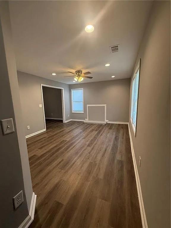 Foto del edificio - 6255 Creekford Ln