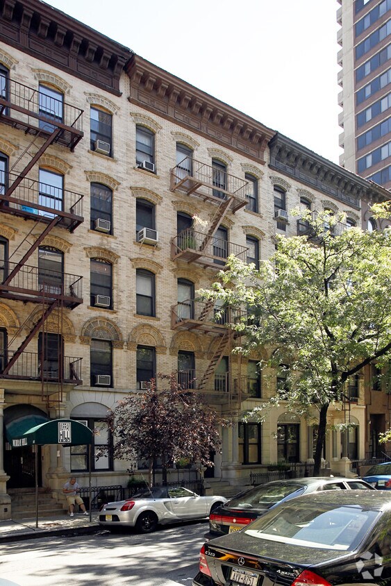 Primary Photo - 145 E 30th St