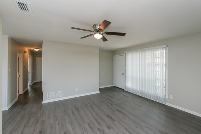 Foto del edificio - 103 Griffith Ave