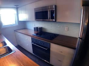 Building Photo - 19 Meadowlands Dr W