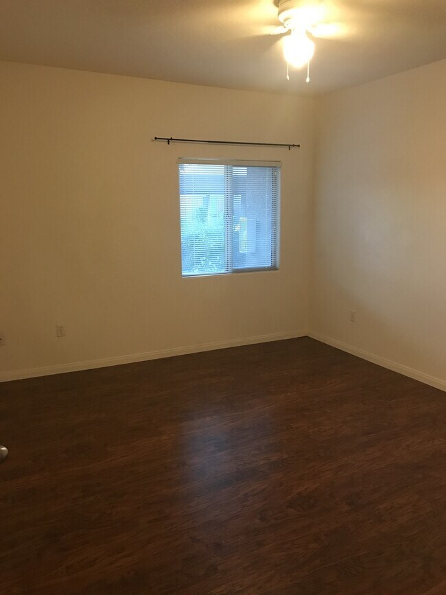 Building Photo - Condo in Nevada Trails - First Level Community Pool/Spa