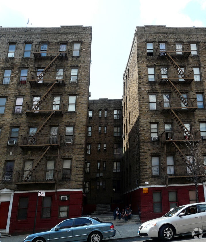 Building Photo - 1584 E 172nd St