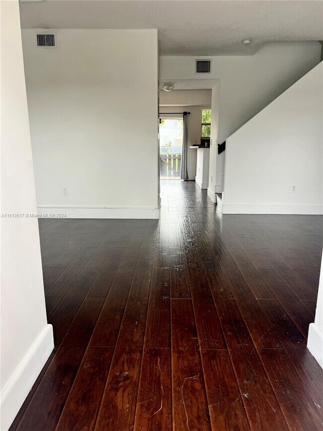 Building Photo - 5260 NW 109th Ave