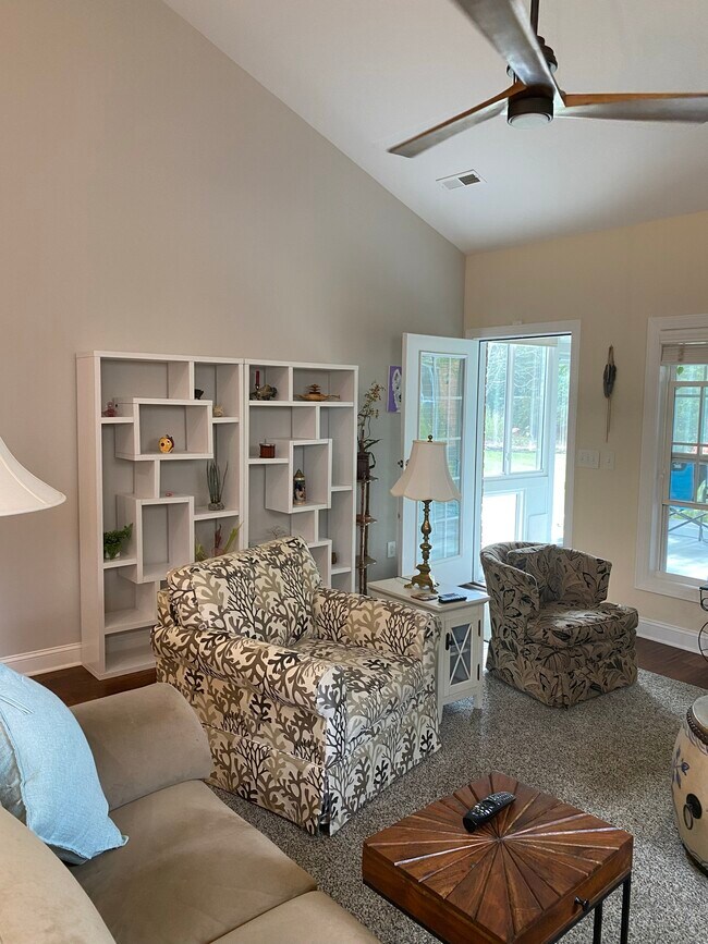 Building Photo - 2632 Belwick Village Dr