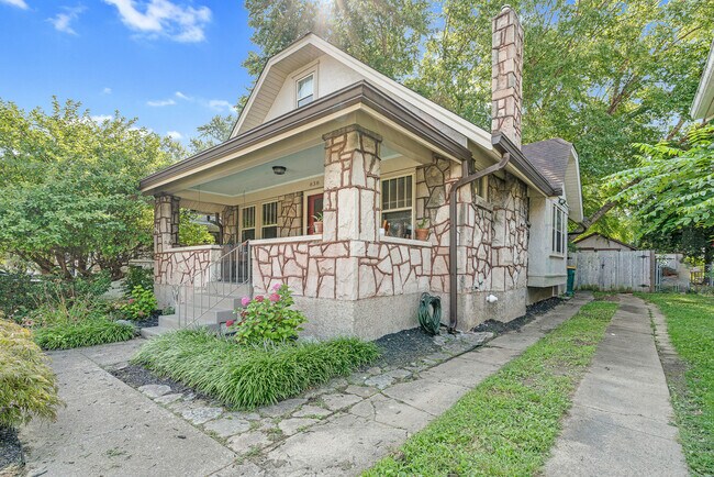 Foto del edificio - 838 Melford Ave