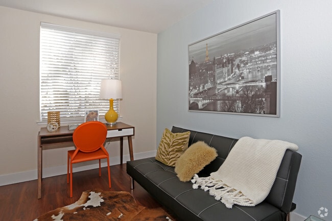 1BD, 1BA - The Beringer - Folsom Ranch Apartments