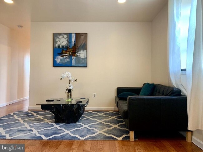 Building Photo - 224 N 13th St