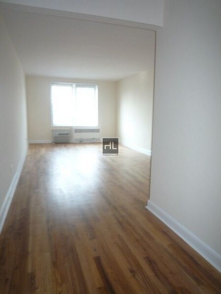 Building Photo - 2750 Homecrest Ave