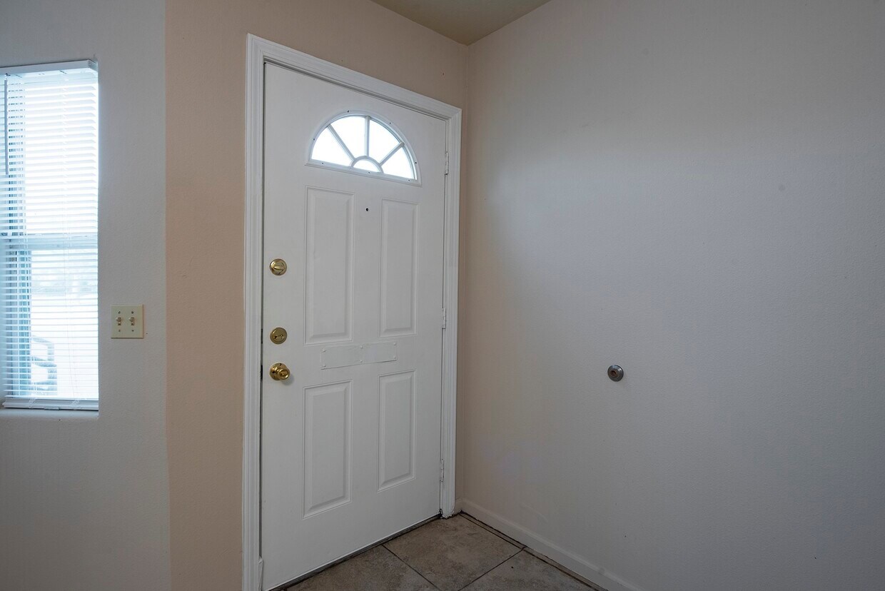 Foto principal - 3238 Alabama St