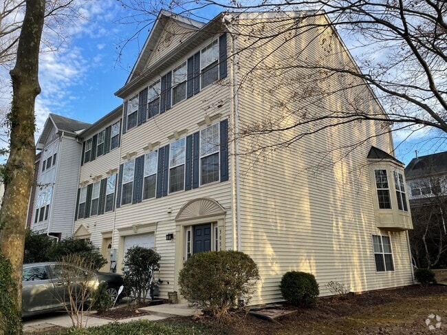 Building Photo - 3051 Lost Creek Blvd