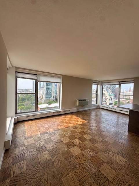 Building Photo - 1121 N Waverly Pl