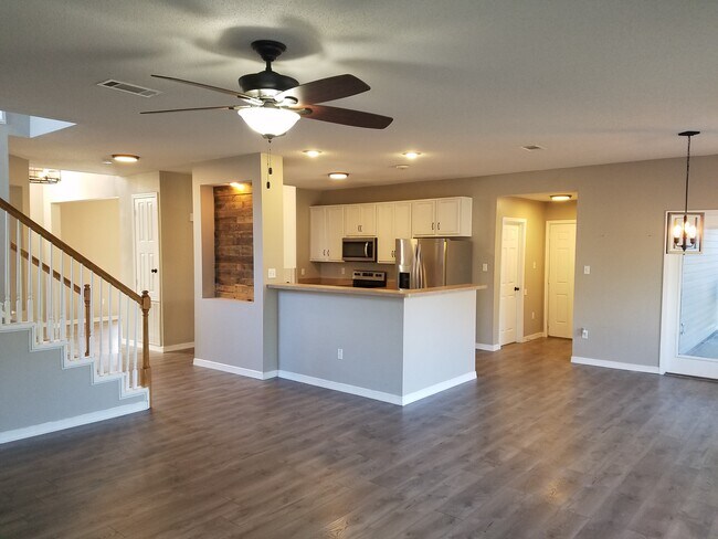 Foto del edificio - 852 Terrace Ct