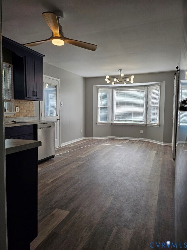 Foto del edificio - 13607 Danwoods Rd