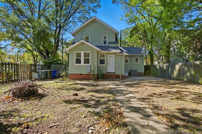 Foto del edificio - 4BR / 2BA House Near ODU