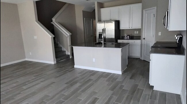 Building Photo - 38 Appleton Ct